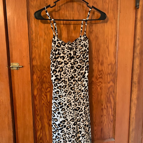 3/$12🔸Willow and Root Animal Print Jumper - Picture 3 of 13